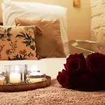 Guernica Apartment Paris Montmartre